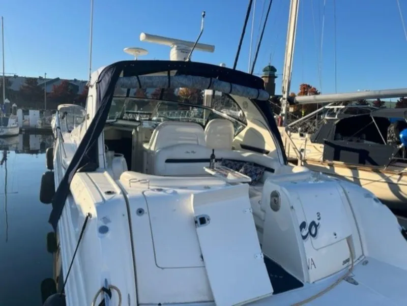 Slide: The Image of Sea Ray 390 Sundancer 2010 - 8