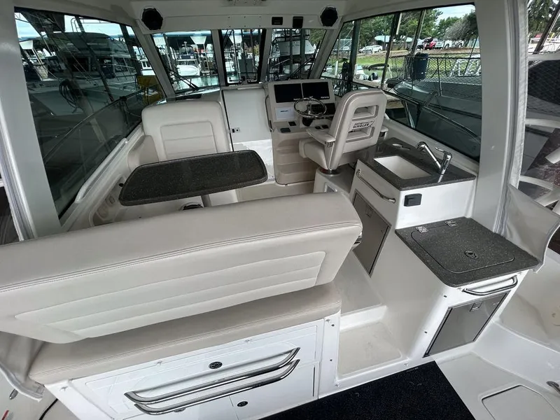 Slide: The Image of Boston Whaler 345 Conquest 2019 - 10