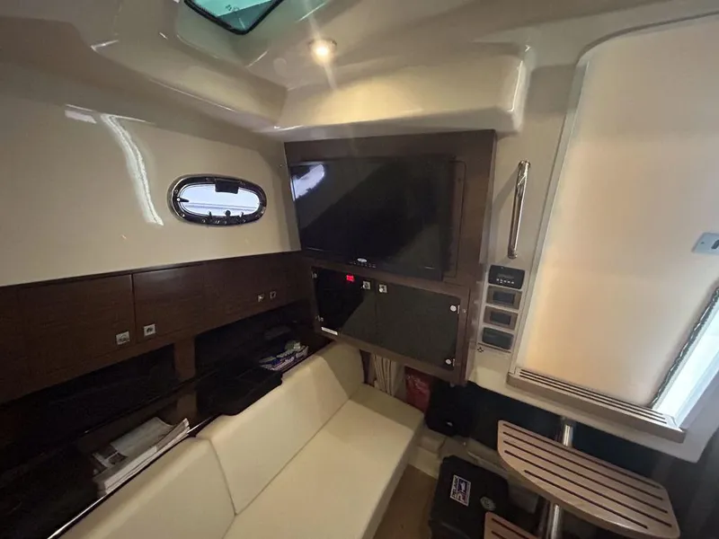 Slide: The Image of Boston Whaler 345 Conquest 2019 - 15