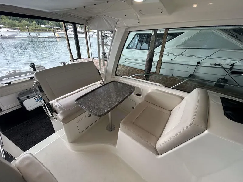 Slide: The Image of Boston Whaler 345 Conquest 2019 - 18