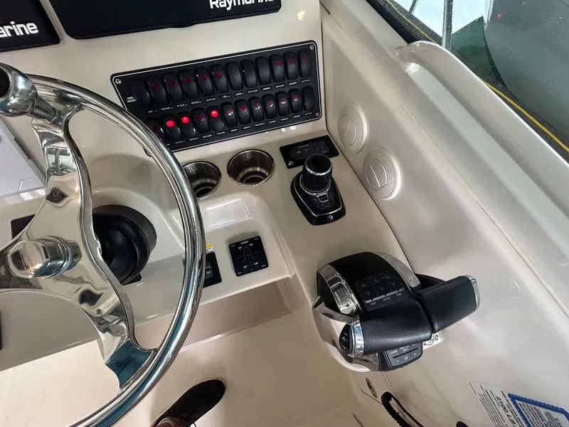 Slide: The Image of Boston Whaler 345 Conquest 2019 - 20