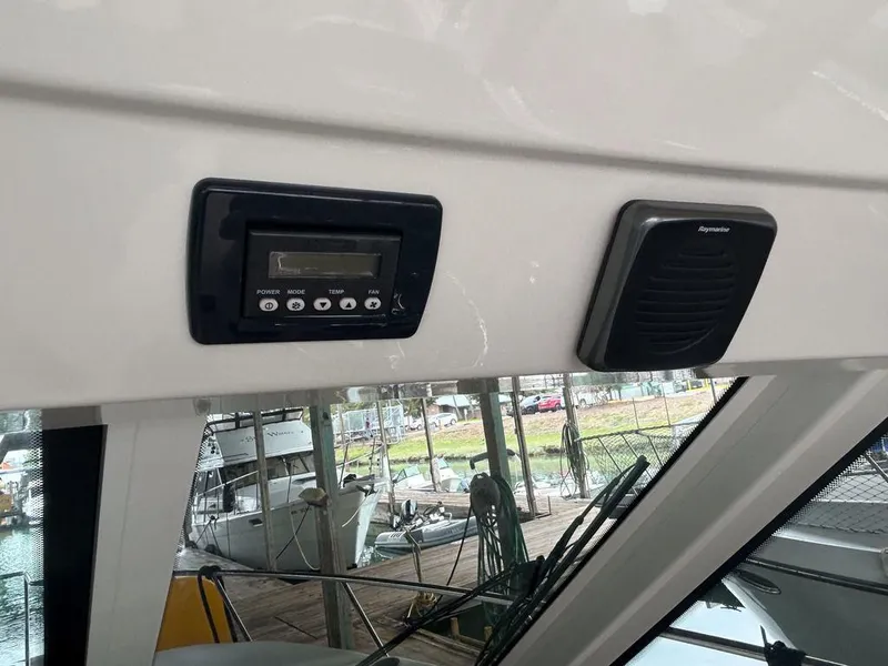 Slide: The Image of Boston Whaler 345 Conquest 2019 - 26