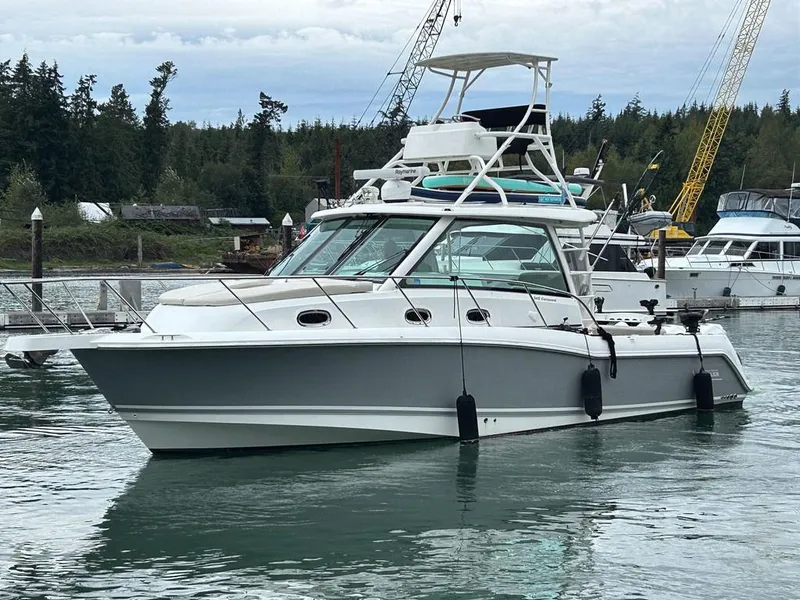 Slide: The Image of Boston Whaler 345 Conquest 2019 - 3