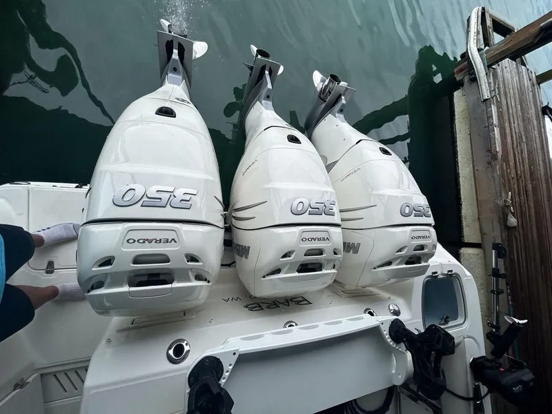 Slide: The Image of Boston Whaler 345 Conquest 2019 - 31