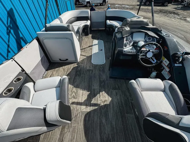 Slide: The Image of Crest Caribbean RS 230 2022 - 11