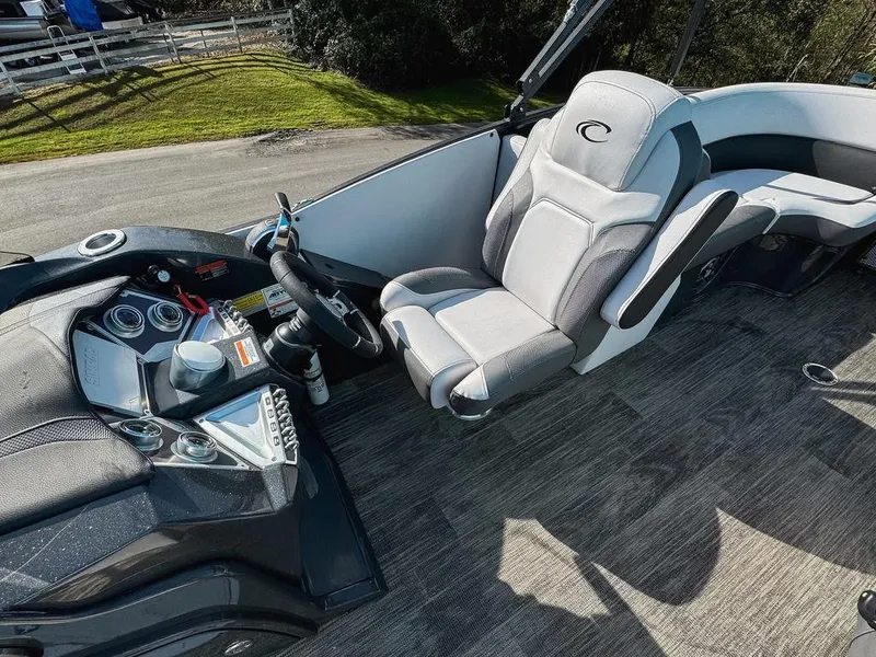 Slide: The Image of Crest Caribbean RS 230 2022 - 6