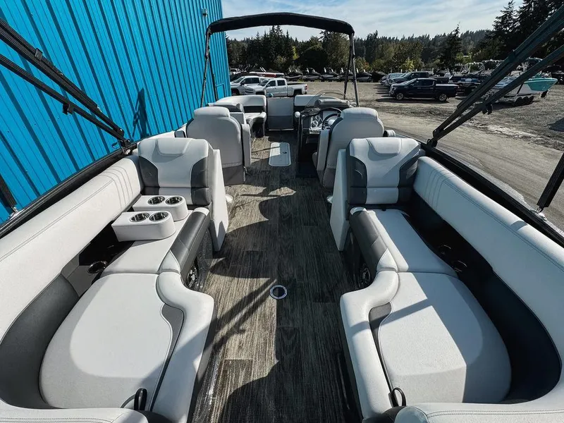 Slide: The Image of Crest Caribbean RS 230 2022 - 9