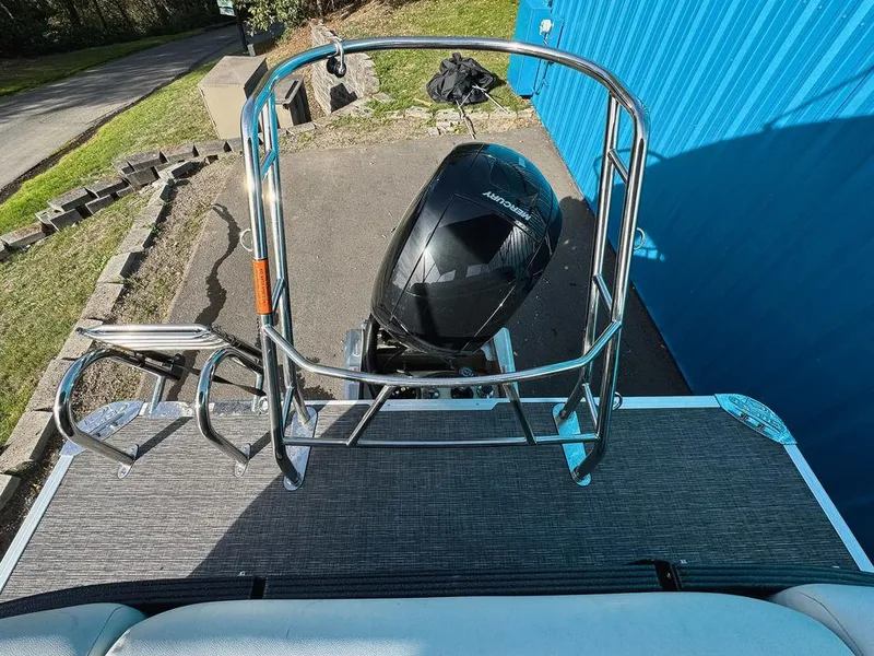 Slide: The Image of Crest Classic Platinum 220 2023 - 11