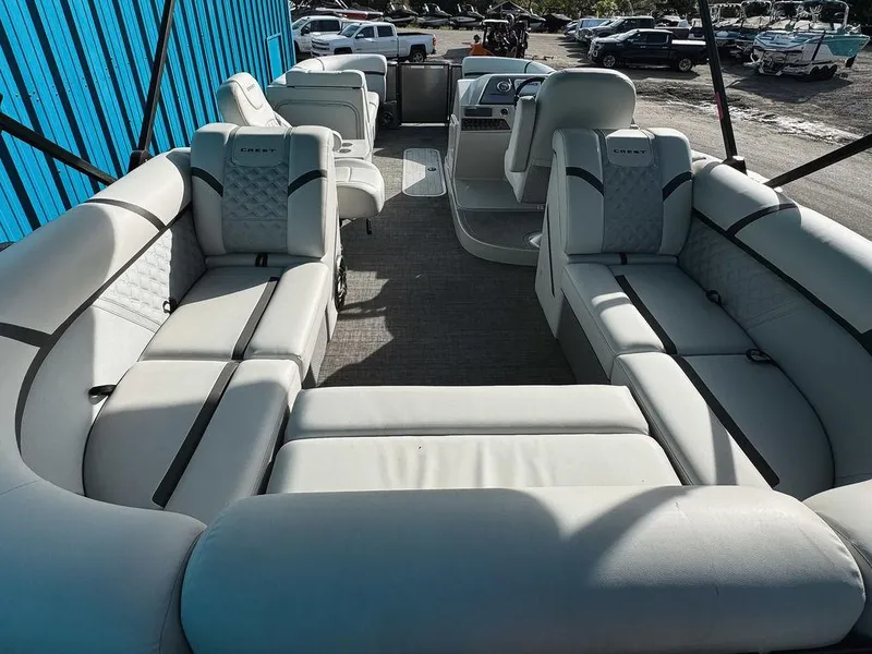 Slide: The Image of Crest Classic Platinum 220 2023 - 12