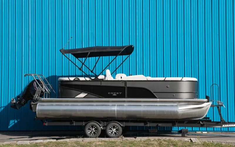 Slide: The Image of Crest Classic Platinum 220 2023 - 16