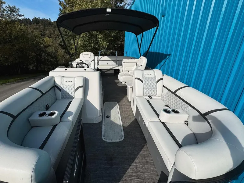 Slide: The Image of Crest Classic Platinum 220 2023 - 2