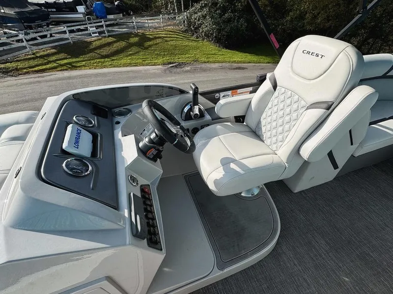 Slide: The Image of Crest Classic Platinum 220 2023 - 6