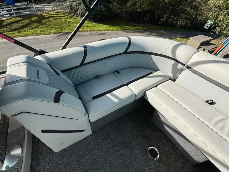 Slide: The Image of Crest Classic Platinum 220 2023 - 9