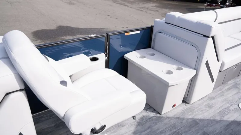 Slide: The Image of Crest Classic Platinum 240 2023 - 6