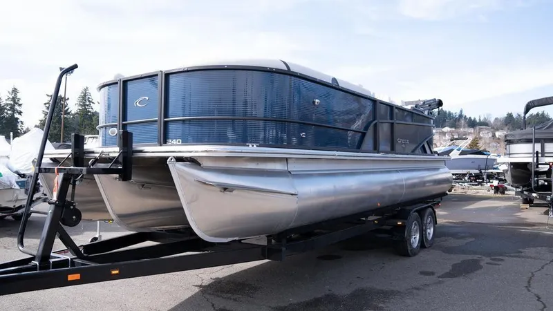 Slide: The Image of Crest Classic Platinum 240 2023 - 9