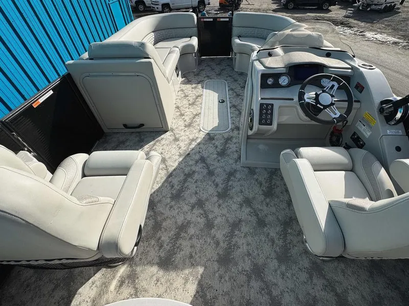 Slide: The Image of Crest Caribbean LX 230 2023 - 9