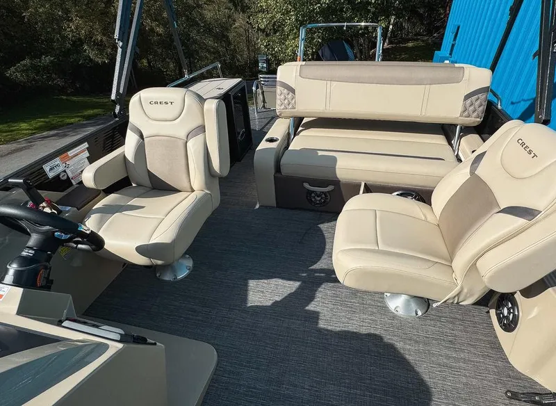 Slide: The Image of Crest Classic DLX 220 2023 - 5