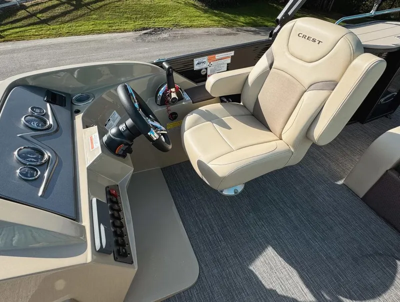 Slide: The Image of Crest Classic DLX 220 2023 - 6