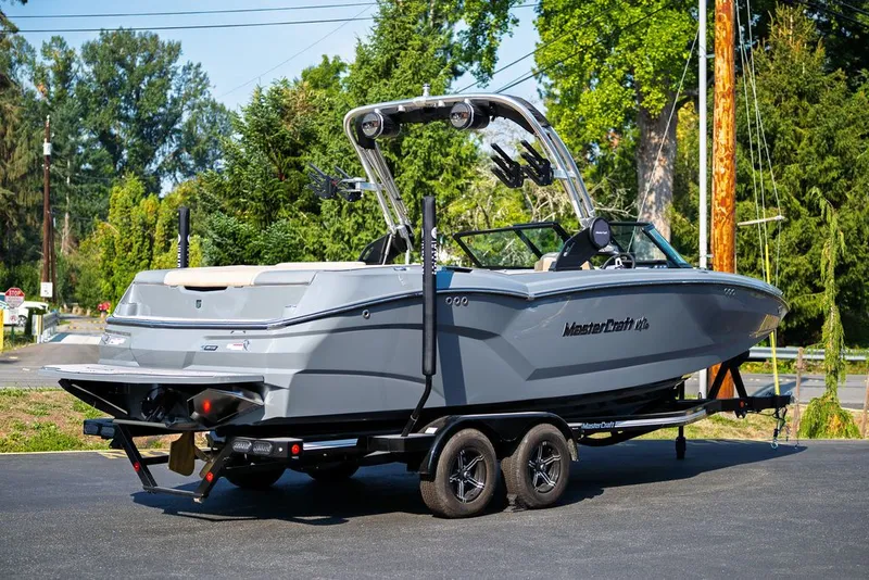 The Image of MasterCraft NXT24 2024 - 1