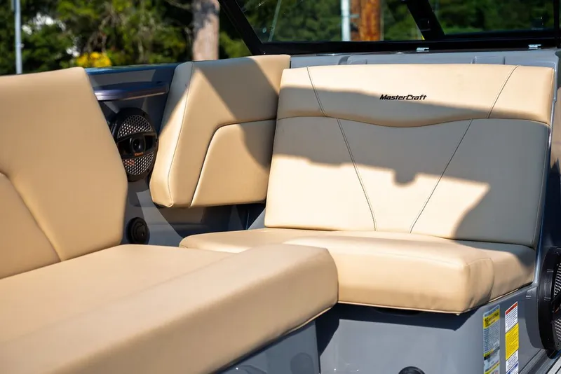 Slide: The Image of MasterCraft NXT24 2024 - 10