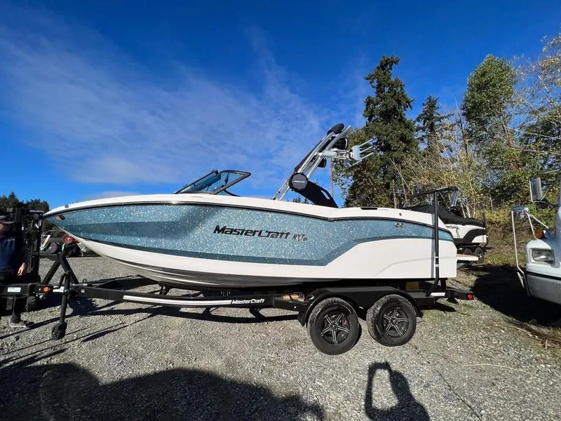 The Image of MasterCraft NXT21 2024 - 1