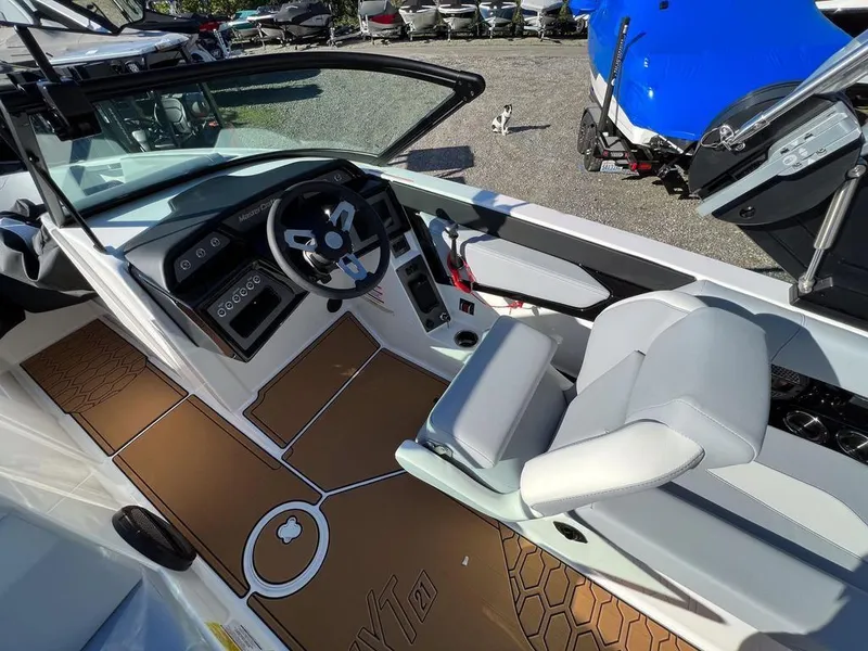 Slide: The Image of MasterCraft NXT21 2024 - 10