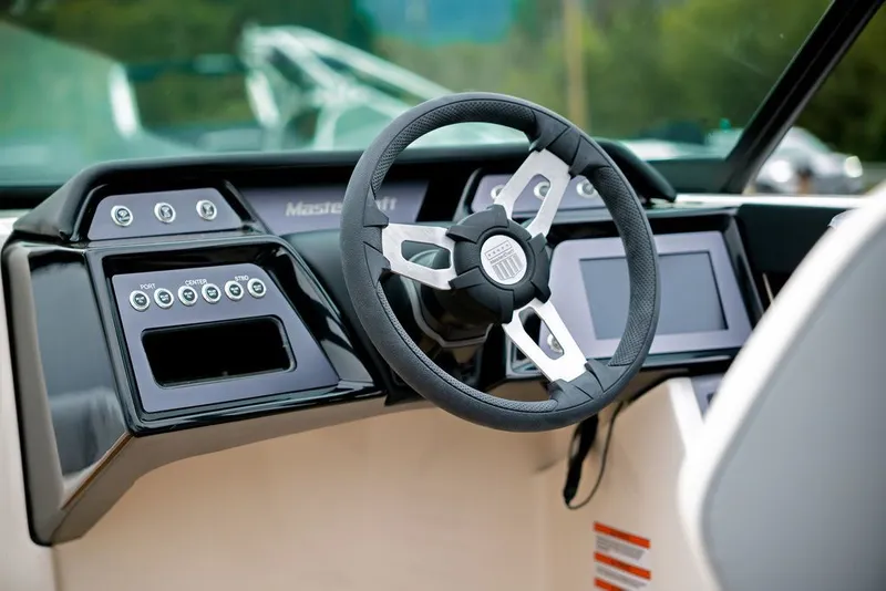 Slide: The Image of MasterCraft NXT21 2024 - 11