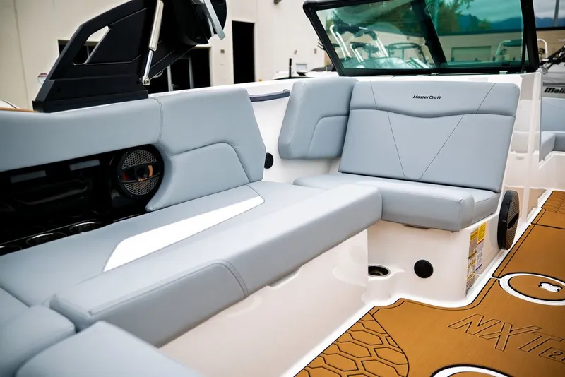 Slide: The Image of MasterCraft NXT21 2024 - 12