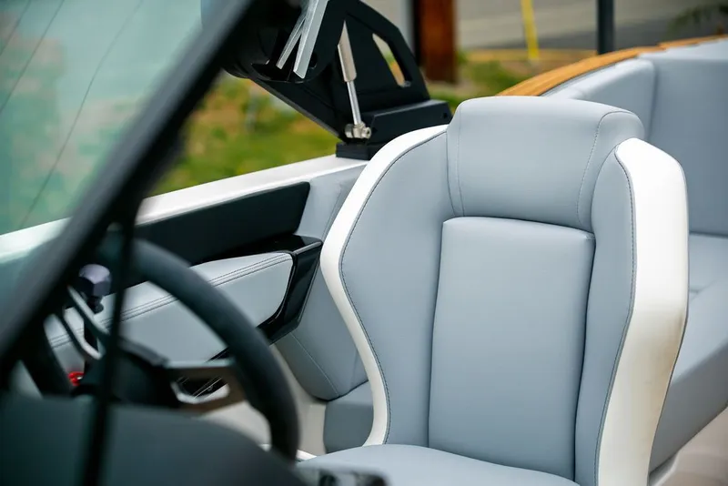 Slide: The Image of MasterCraft NXT21 2024 - 15