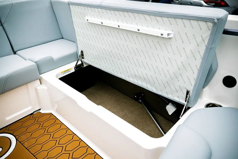 Slide: The Image of MasterCraft NXT21 2024 - 20