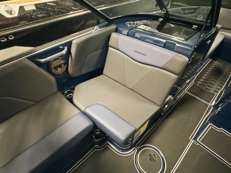 Slide: The Image of MasterCraft NXT24 2024 - 9