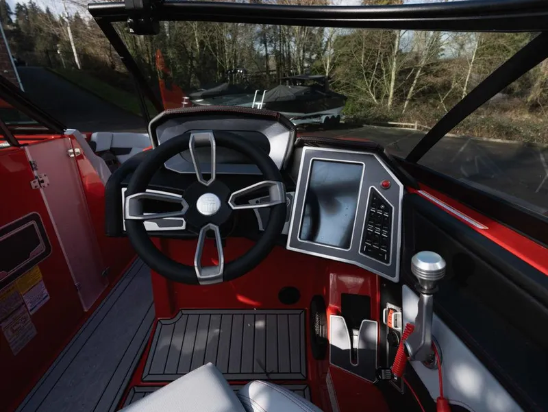 Slide: The Image of MasterCraft XT24 2024 - 10