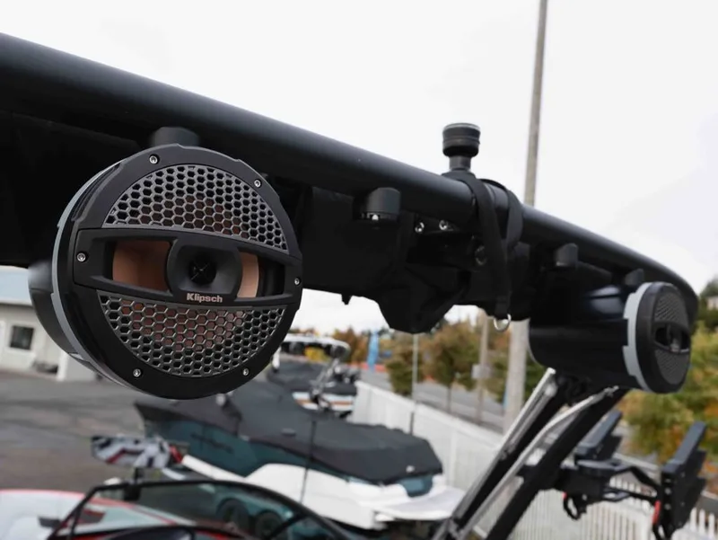 Slide: The Image of MasterCraft XT24 2024 - 19