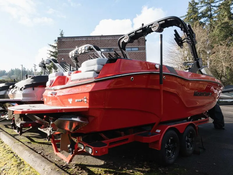 Slide: The Image of MasterCraft XT24 2024 - 3