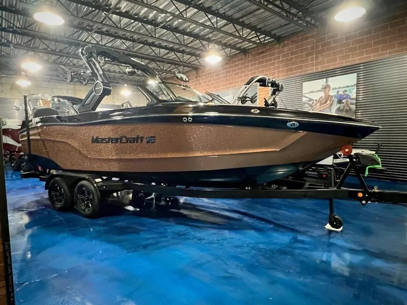 The Image of MasterCraft XT23 2024 - 1