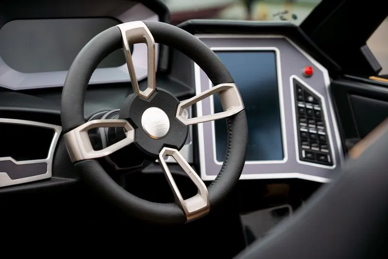 Slide: The Image of MasterCraft XT23 2024 - 20