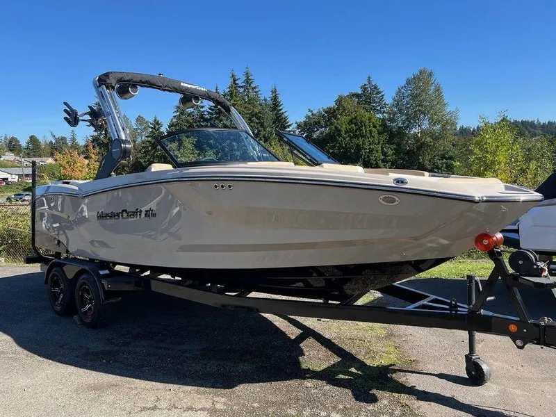 The Image of MasterCraft NXT23 2025 - 1