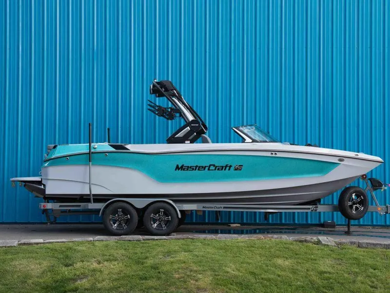 The Image of MasterCraft XT24 2025 - 1