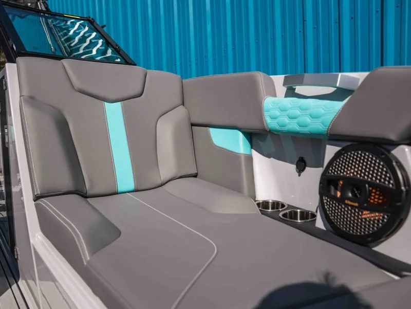 Slide: The Image of MasterCraft XT24 2025 - 16