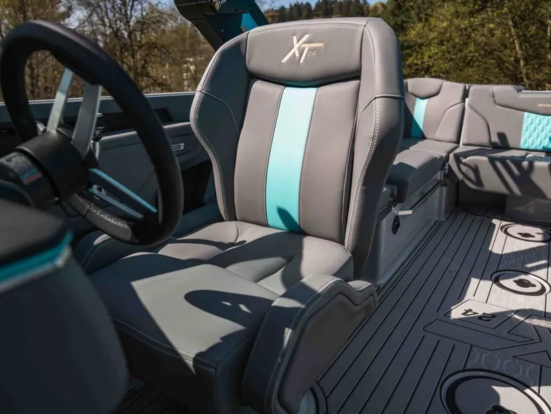 Slide: The Image of MasterCraft XT24 2025 - 18