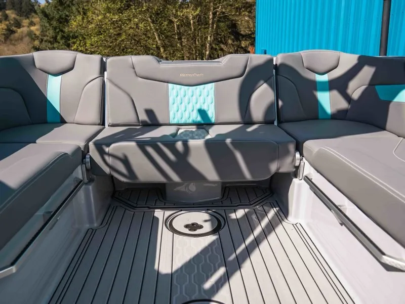 Slide: The Image of MasterCraft XT24 2025 - 20