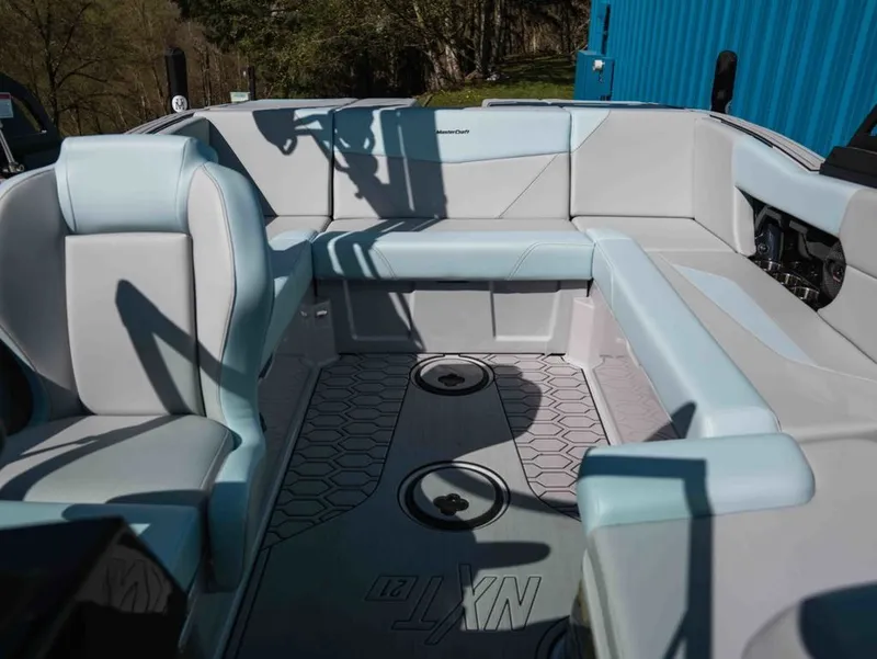 Slide: The Image of MasterCraft NXT21 2025 - 11