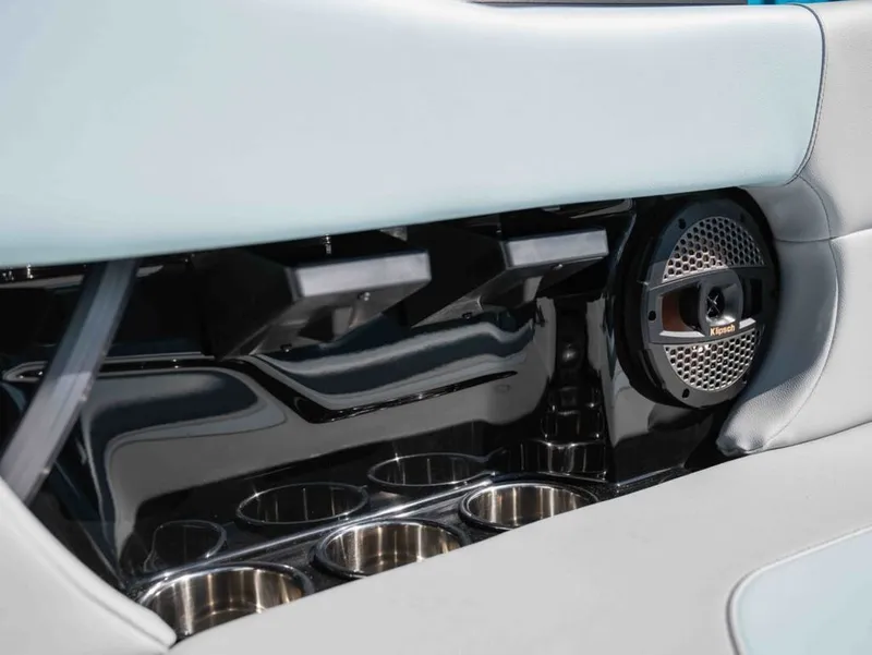 Slide: The Image of MasterCraft NXT21 2025 - 15