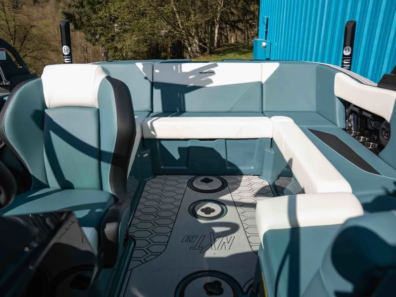 Slide: The Image of MasterCraft NXT20 2025 - 11
