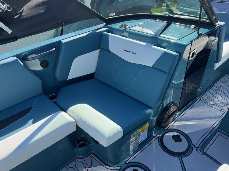 Slide: The Image of MasterCraft NXT20 2025 - 6