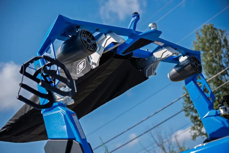 Slide: The Image of Nautique Super Air Nautique S23 2023 - 13