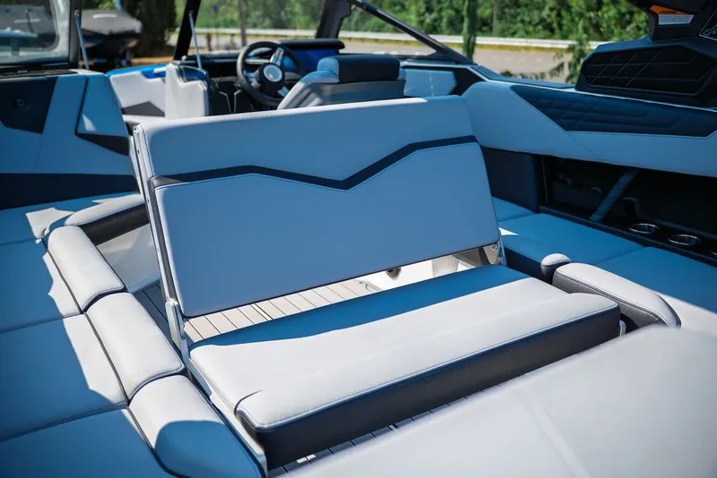 Slide: The Image of Nautique Super Air Nautique S23 2023 - 14