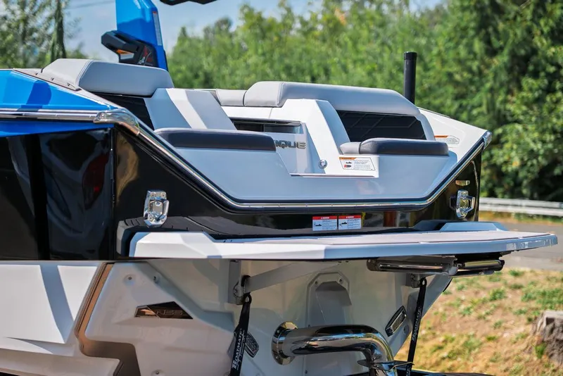 Slide: The Image of Nautique Super Air Nautique S23 2023 - 6