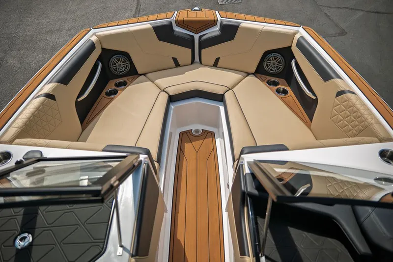 Slide: The Image of Nautique Super Air Nautique GS24 2024 - 13