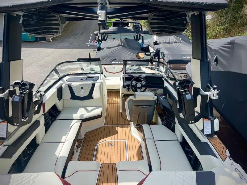 Slide: The Image of Nautique Super Air Nautique G21 2024 - 3